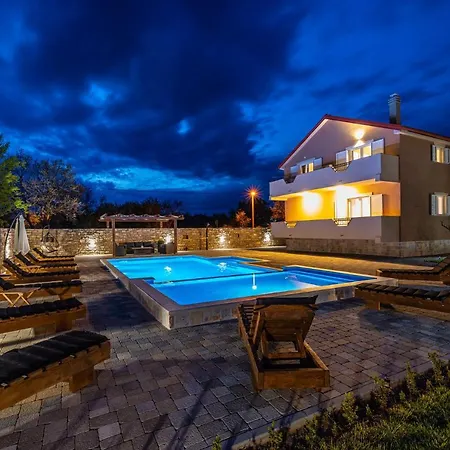 Poolincluded Villa Escape * Perusic Benkovacki